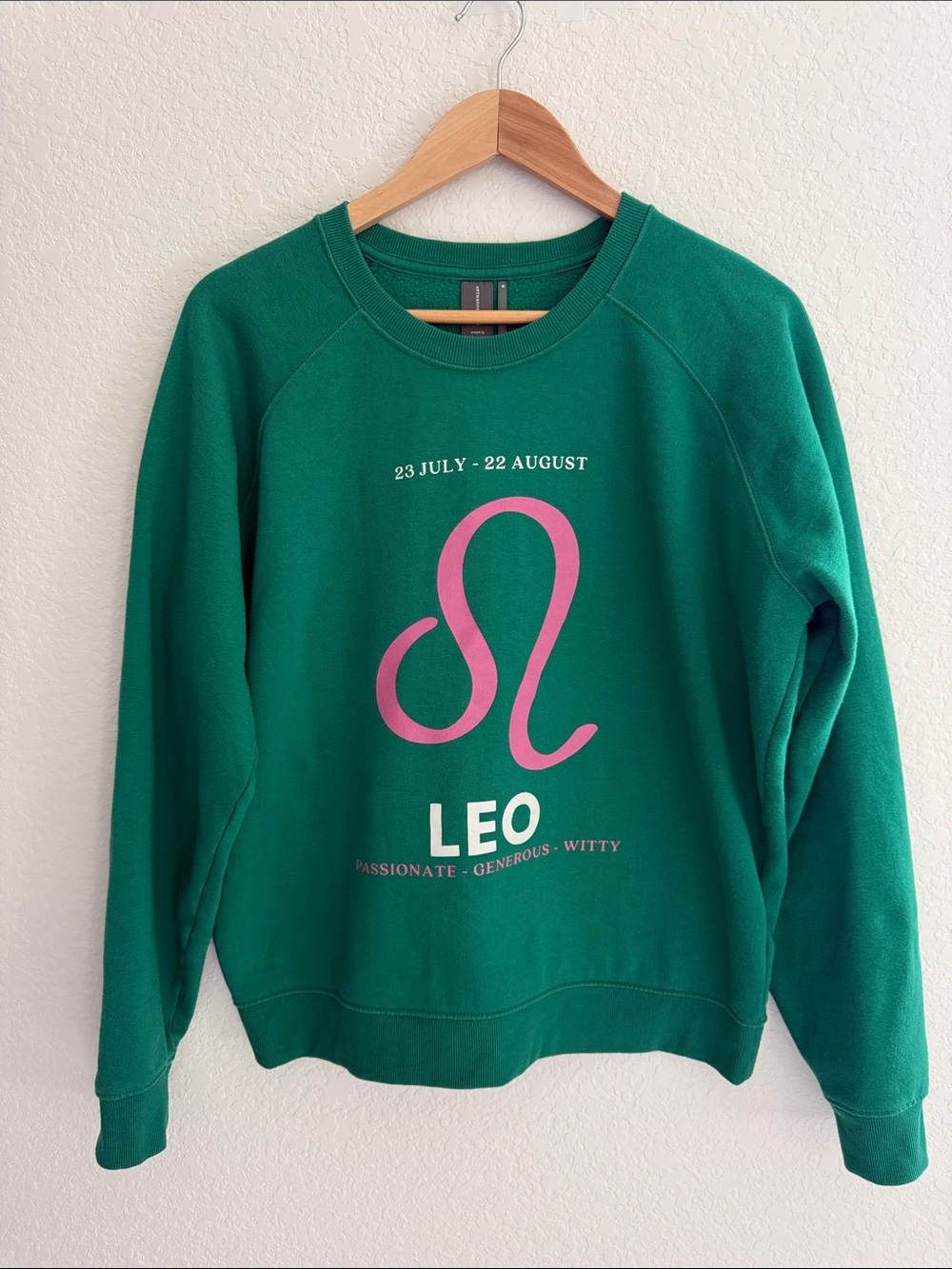 Anthropologie Catherine O'Sullivan The Zodiac LEO Green Sweatshirt Size M - Picture 2 of 9